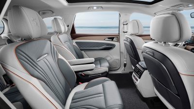 Multifunction and Ventilated Middle Row Seats